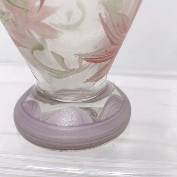 Hand painted floral vase - Picture 6 of 12
